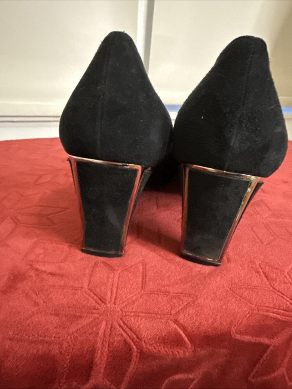 Stuart Weitzman Shoes Womens 7.5 Black Suede Pumps Block Heel embellishment - Picture 4 of 8